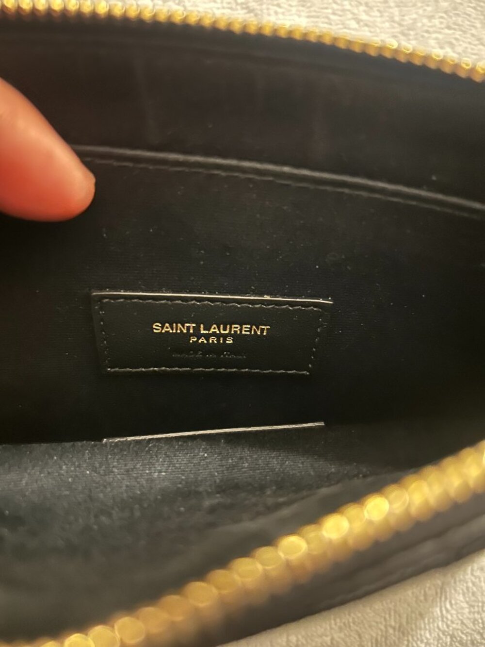 WOMEN 100% AUTHENTIC SAINT LAURENT MONOGRAM MATELASS'E LEATHER POUCH - Picture 7 of 13